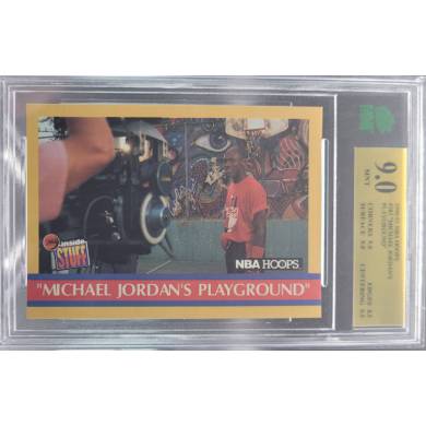 1990-91 NBA Hoops #382 Michael Jordan Playground Chicago Bulls 9.0 MNT