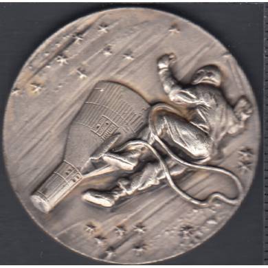 1965 - James White - First American Space Walk From Gemini 4 - June 3, 1965 - Médaille